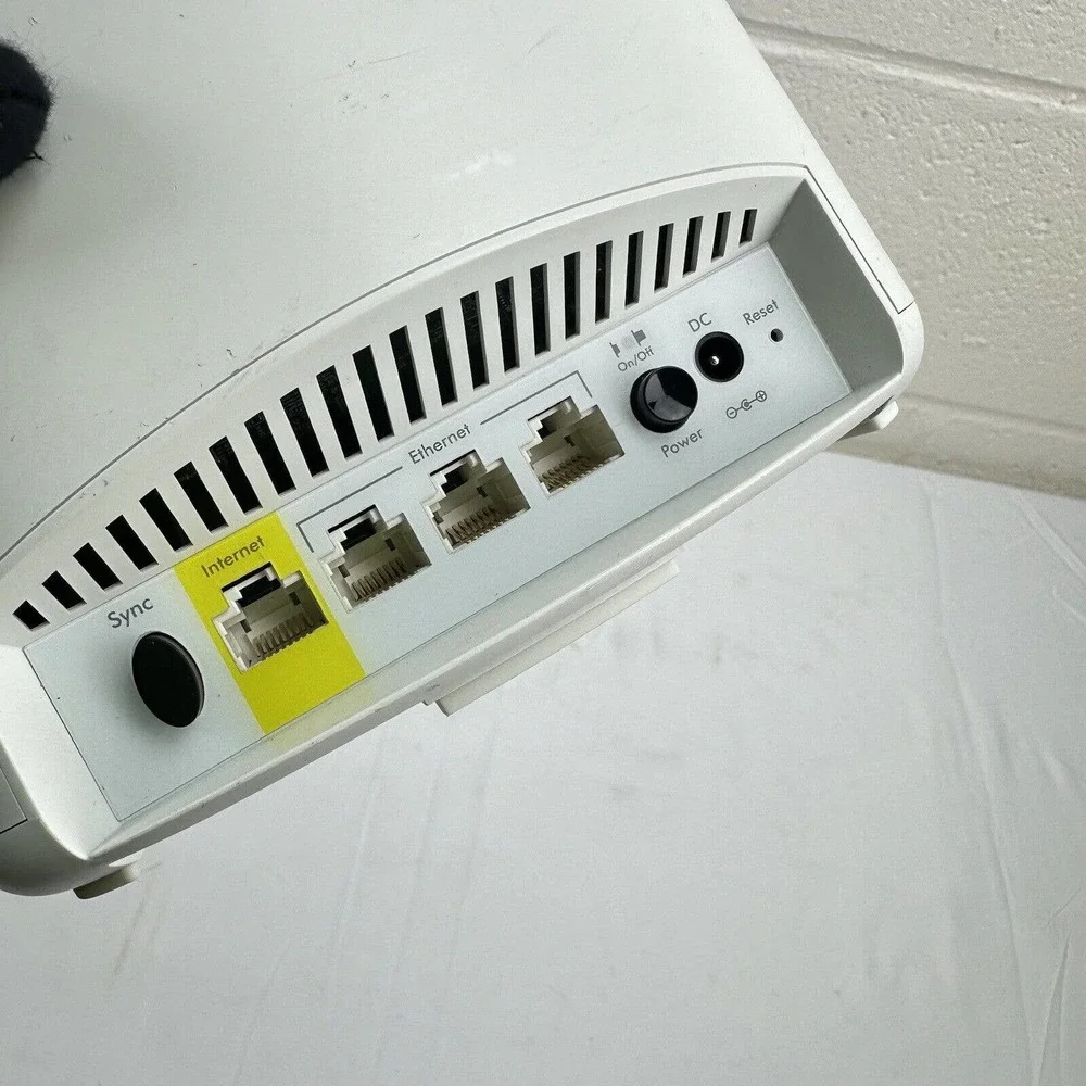 Netgear Orbi RBR40 Router Tri-band WiFi Network - Picture 5 of 5